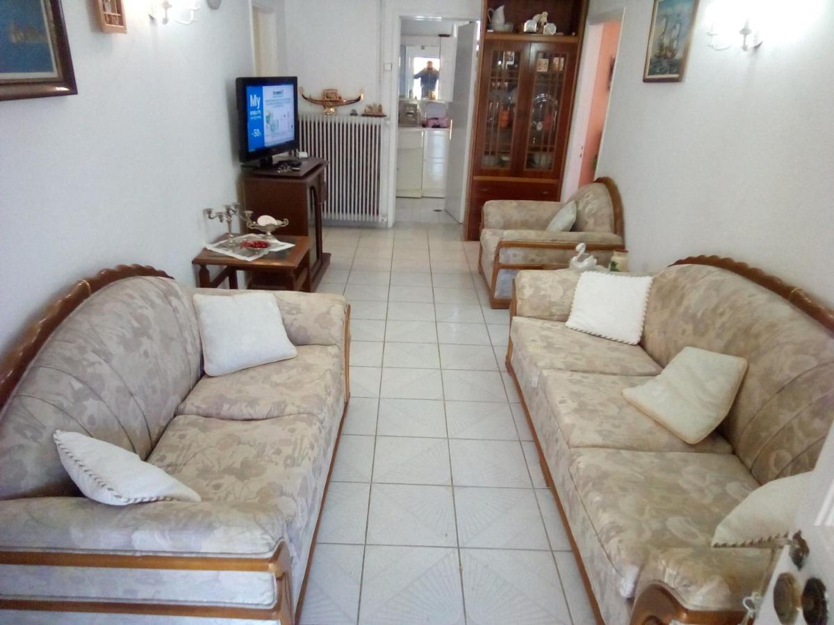 Holiday home Angela, Traditional In The Village Agios Ioannis Peristeron (Corfu)